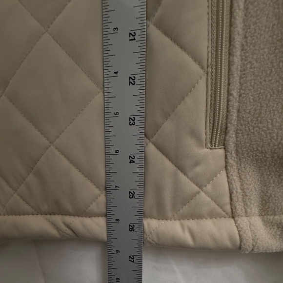 New Balance Sz Large Quilted Fleece Running Jacket Hooded Zip Side Pockets - Picture 11 of 11